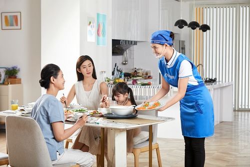 家政直營模式崛起 輕喜到家用直營員工制托舉服務新標桿